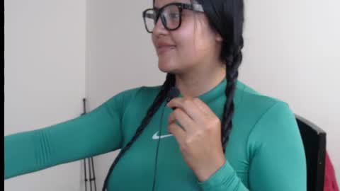 Snapshot of selena__angel chatting on June 20, 6:54 pm Gaby but call me selena instagram sele04angel1 online show from June 20, 6:54 pm
