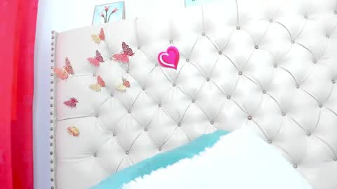 selena_beautyy online show from April 22, 7:04 pm