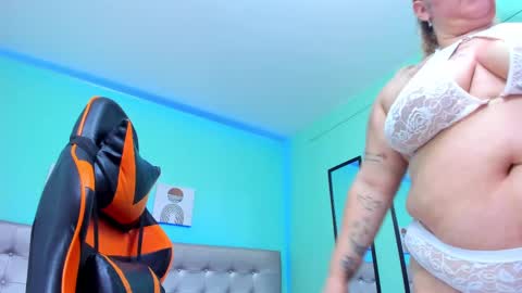 Selena online show from March 11, 1:26 am