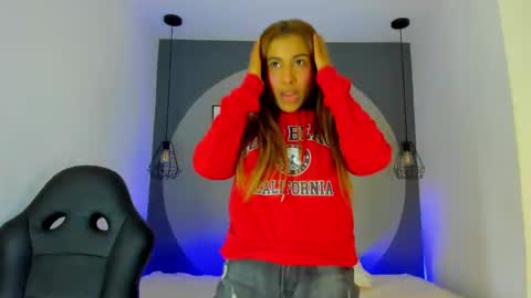 Selena online show from October 16, 11:33 am