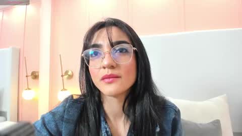 Snapshot of selena_rous chatting on September 11, 12:05 pm Selena Rous online show from September 11, 12:05 pm