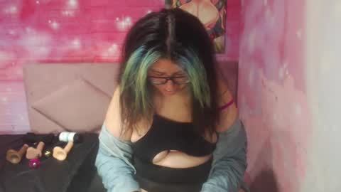 Selena Priscilla Blair Montenegro online show from January 16, 5:32 am