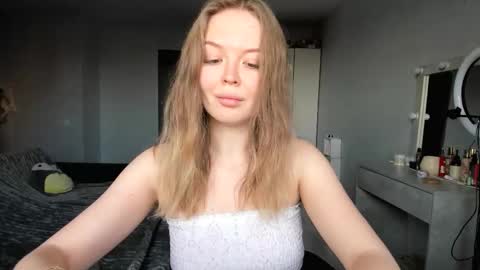 Snapshot of selenagentle chatting on January 17, 7:02 am selenagentle online show from January 17, 7:02 am