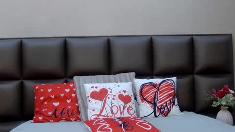 SelenaHanson online show from February 13, 9:11 pm