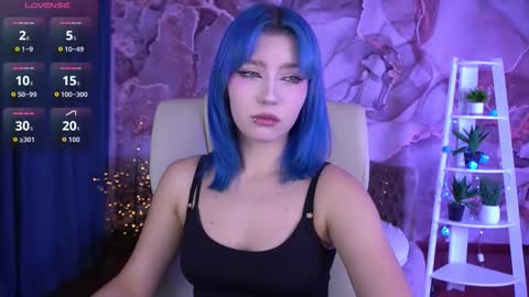 selenairis online show from December 20, 9:33 pm