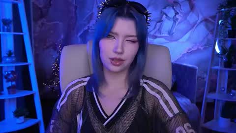 selenairis online show from February 26, 11:15 pm