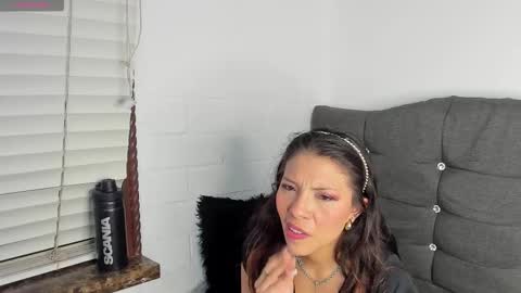 Snapshot of selenakyle92_ chatting on November 26, 10:11 pm Selena online show from November 26, 10:11 pm