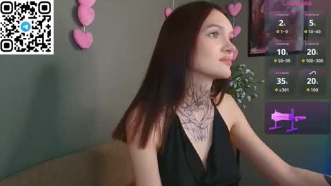 Selena online show from December 5, 1:03 am