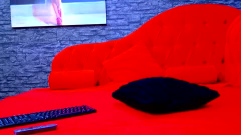 Selena Noir online show from December 2, 5:35 am