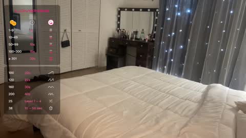 Selena Powe  online show from January 10, 9:53 pm