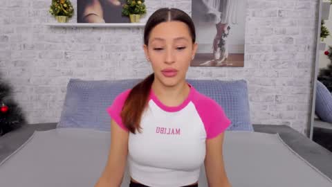 Selena online show from December 23, 8:33 am