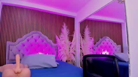 Snapshot of selenastonne chatting on December 22, 8:06 pm selenastonne online show from December 22, 8:06 pm