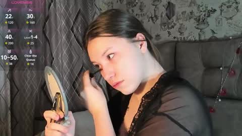 My name is Selena  Like my broadcast pls online show from March 3, 3:12 am