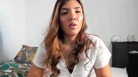 selene0424 online show from March 8, 3:32 am