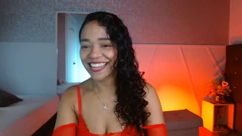 Snapshot of selene_bubble chatting on May 31, 1:51 pm Selene online show from May 31, 1:51 pm