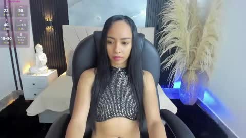 selene_diior online show from May 8, 11:48 am