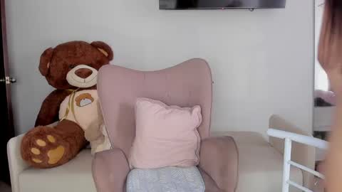 Alejandra  online show from April 22, 2:18 pm