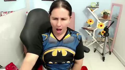 Snapshot of selene_mom chatting on September 13, 1:44 pm selene online show from September 13, 1:44 pm