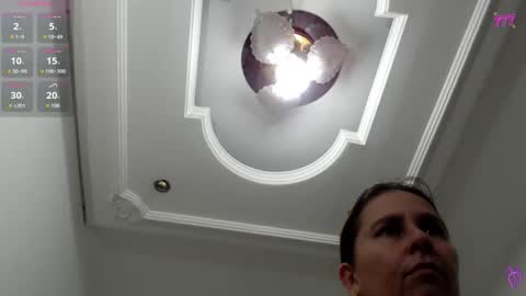 Snapshot of selene_mom chatting on April 30, 8:57 pm selene online show from April 30, 8:57 pm