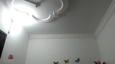 Snapshot of selene_mom chatting on May 4, 6:48 pm selene online show from May 4, 6:48 pm