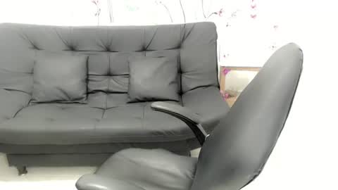 Snapshot of selene_mom chatting on June 11, 6:39 pm selene online show from June 11, 6:39 pm