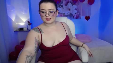 selene_rouse_ online show from February 18, 11:01 pm