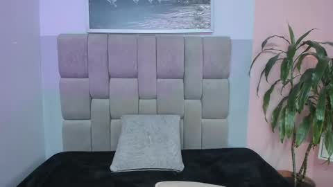 Selene online show from April 16, 9:50 pm