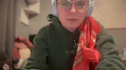 Snapshot of selenebaby chatting on February 13, 2:34 am Selene online show from February 13, 2:34 am