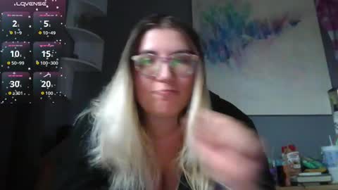 Snapshot of selenebaby chatting on October 11, 1:53 pm Selene online show from October 11, 1:53 pm