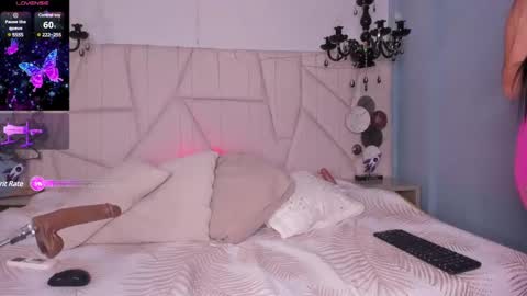 Selenee online show from February 1, 3:39 pm