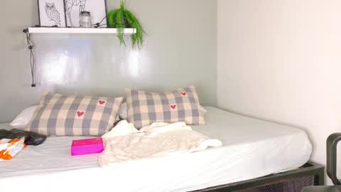 SELENE GIBSON online show from April 2, 7:22 pm