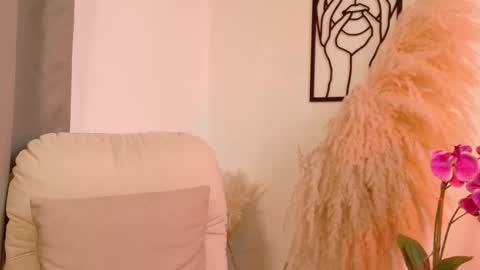 Selene Nova online show from March 21, 8:01 pm