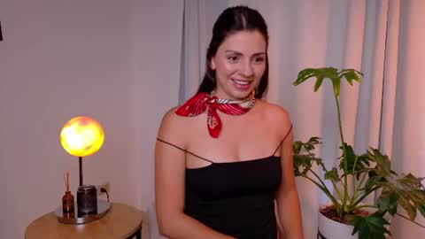 Snapshot of selenenova chatting on July 17, 3:29 pm Selene Nova online show from July 17, 3:29 pm