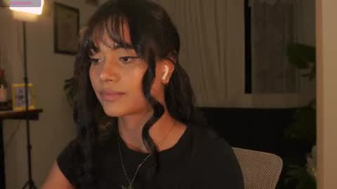 Snapshot of selenevaughan chatting on July 3, 1:01 am Selene online show from July 3, 1:01 am