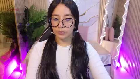 selestte_tay1 online show from March 6, 7:54 pm