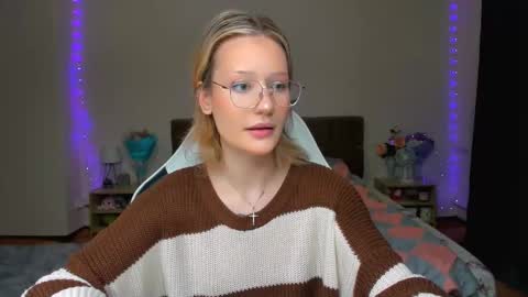 Simon and Alice online show from September 12, 9:26 pm