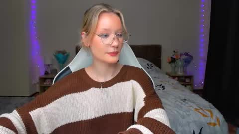 Simon and Alice online show from September 20, 8:10 pm