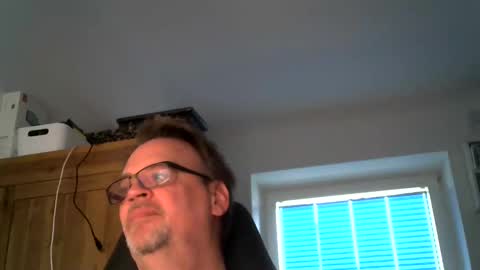 selftest4 online show from October 27, 9:02 am