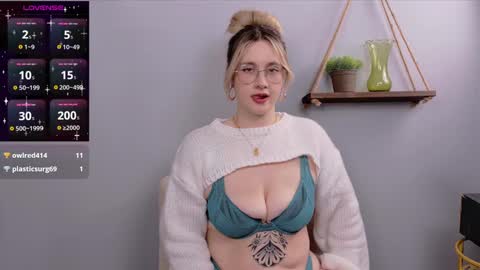 Snapshot of selina_thick chatting on February 2, 4:26 am Selina Mae online show from February 2, 4:26 am