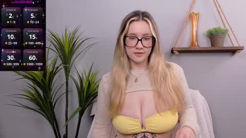 Snapshot of selina_thick chatting on November 3, 4:03 am Selina Mae online show from November 3, 4:03 am