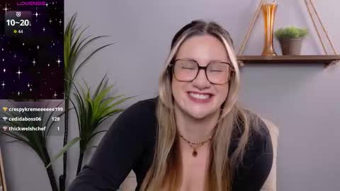 Selina Mae online show from January 10, 4:14 am