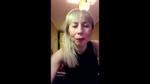 SelinaLovqx online show from February 25, 1:32 pm