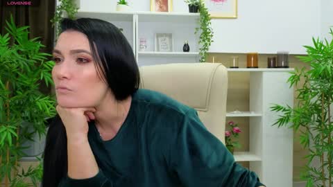 Seline online show from December 9, 5:41 pm