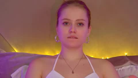 SelinSwarovski online show from September 14, 4:33 am