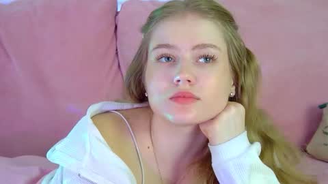 SelinSwarovski online show from October 11, 6:06 pm