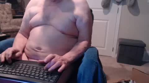 Snapshot of selkie2s chatting on February 9, 6:37 pm selkie2s online show from February 9, 6:37 pm