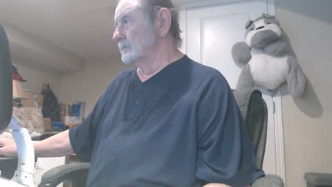 Snapshot of selkie2s chatting on October 4, 6:50 pm selkie2s online show from October 4, 6:50 pm