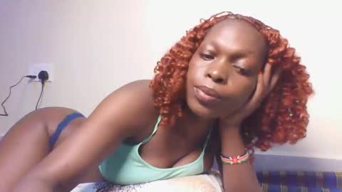 Snapshot of sellinprencess2 chatting on February 10, 7:56 am verah online show from February 10, 7:56 am