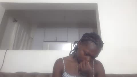 Snapshot of sellinprinces chatting on September 27, 9:47 am sellinprinces online show from September 27, 9:47 am