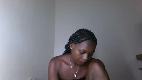 Snapshot of sellinprinces chatting on November 3, 10:05 am sellinprinces online show from November 3, 10:05 am